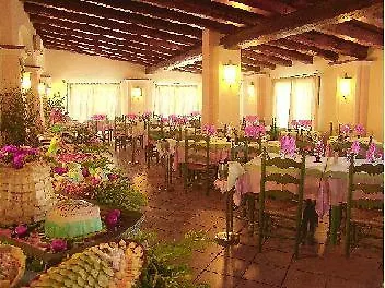Park Porto Istana أولبيا